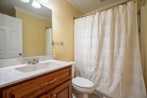 30 Taylor Circle Ethridge TN 38456