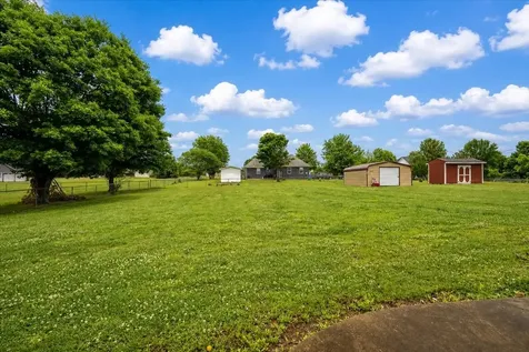 30 Taylor Circle Ethridge TN 38456