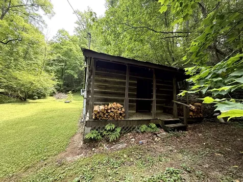 2110 Duck Pond Lane Sevierville TN 37876