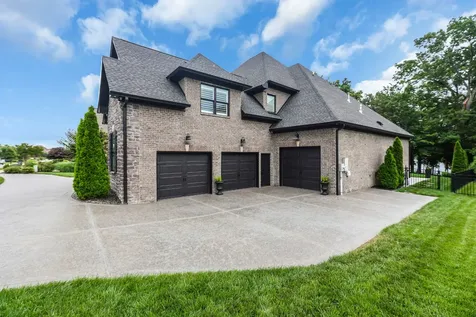 1503 Boardwalk Place Gallatin TN 37066