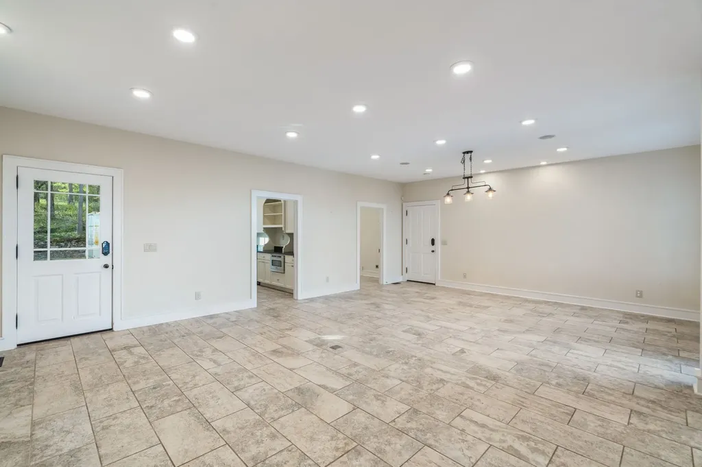 692 Possum Trot Road Grandview TN 37337