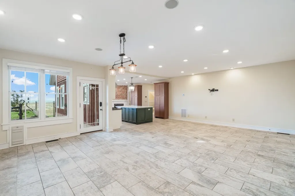 692 Possum Trot Road Grandview TN 37337