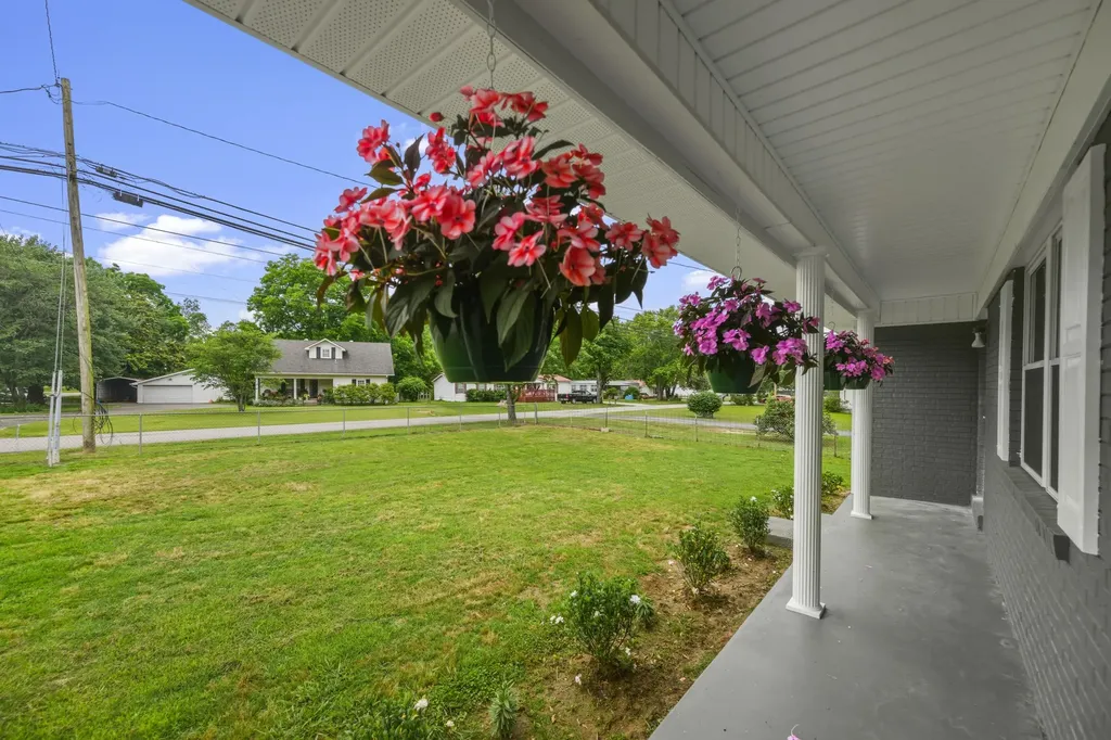 767 Georgia Ave, S Parsons TN 38363