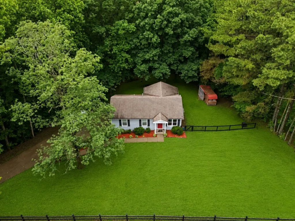 1101 Valley View Road Ashland City TN 37015