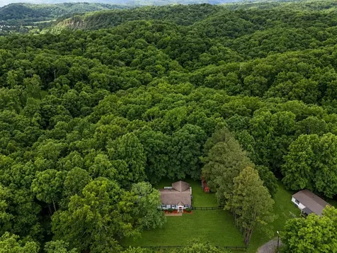 1101 Valley View Road Ashland City TN 37015
