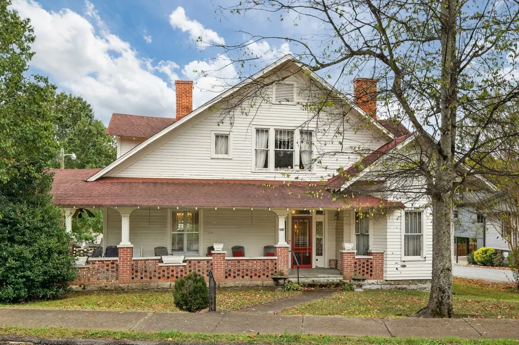 204 Bright Avenue Fayetteville TN 37334