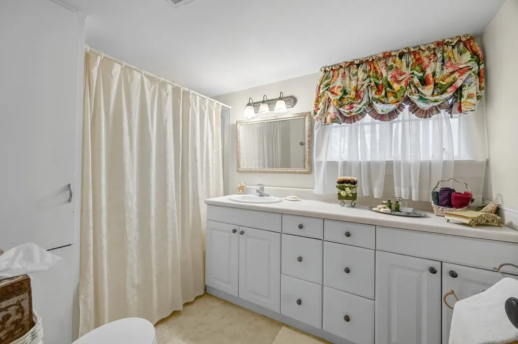 204 Bright Avenue Fayetteville TN 37334