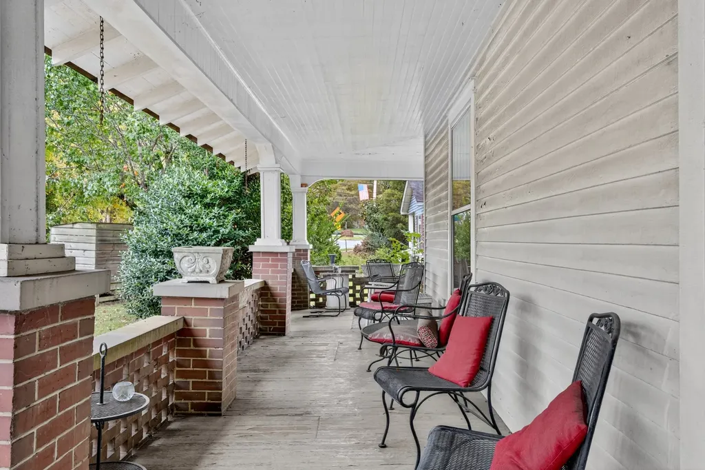 204 Bright Avenue Fayetteville TN 37334