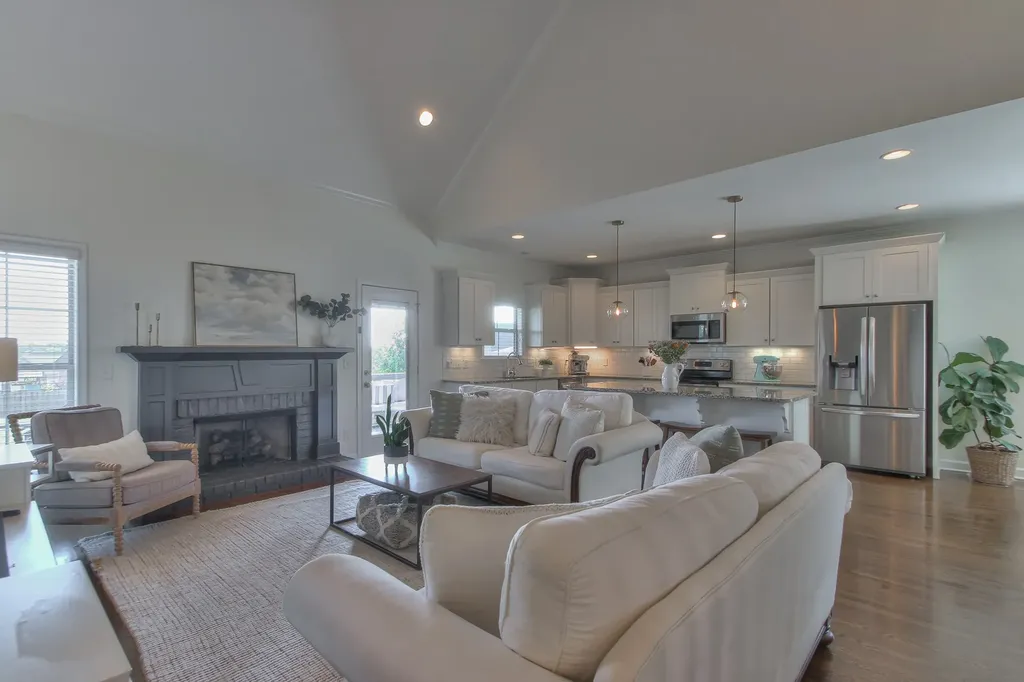 6032 Sanmar Drive Spring Hill TN 37174