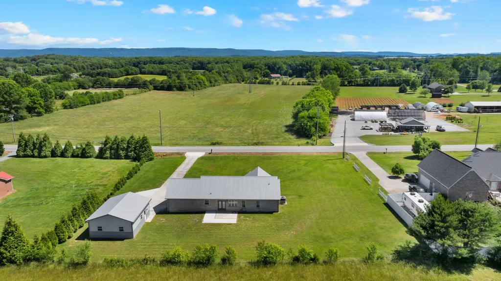 3896 Lynchburg Road Winchester TN 37398