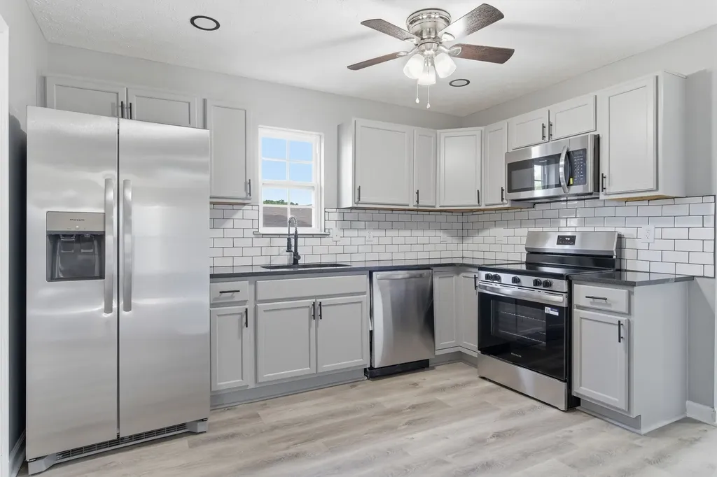 737 25th Ave, N Nashville TN 37208