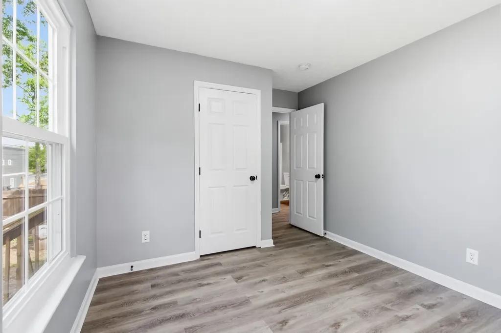 737 25th Ave, N Nashville TN 37208