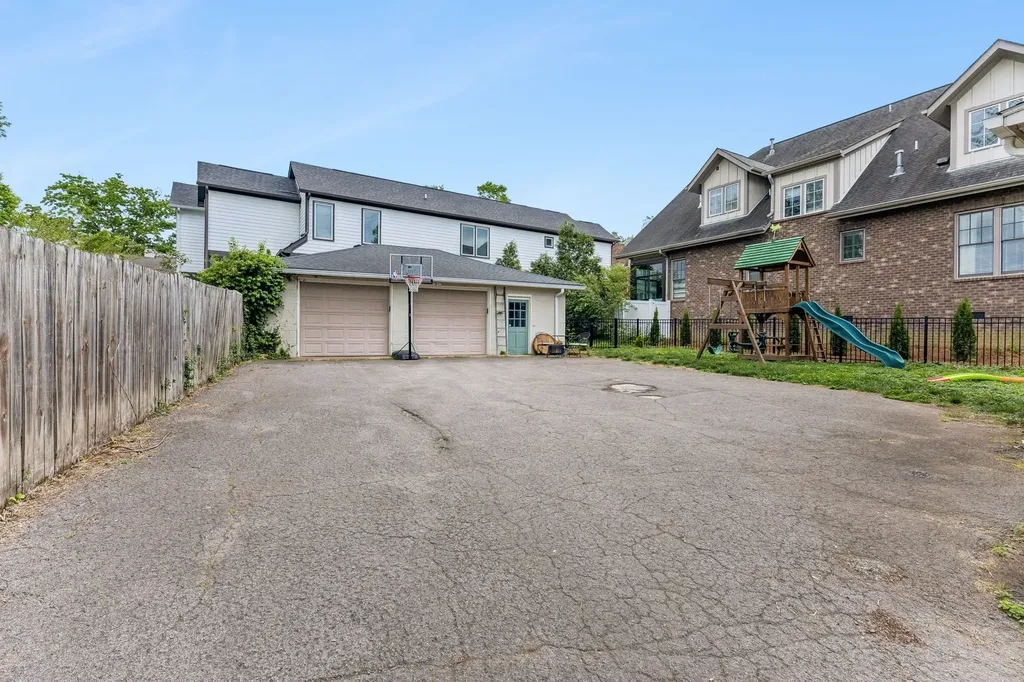 2518 Sharondale Drive Nashville TN 37215