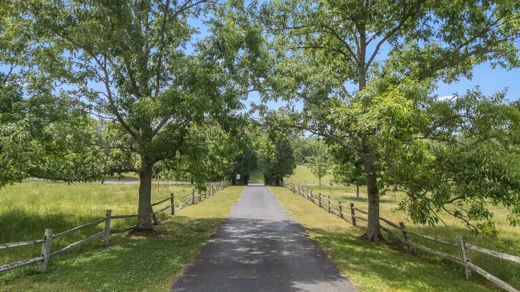 32 Grisham Road Fayetteville TN 37334