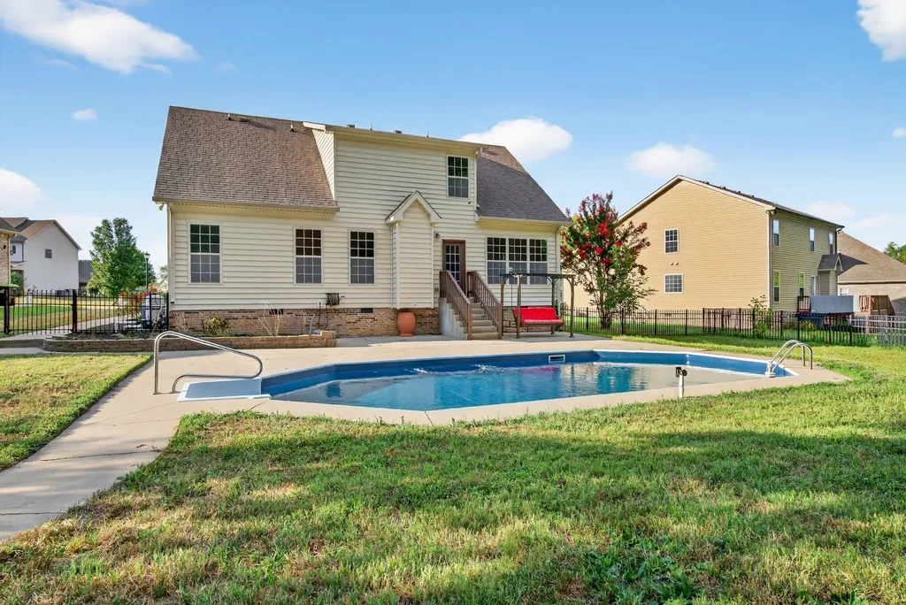 966 Willow Circle Clarksville TN 37043