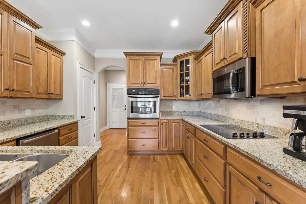1038 Briarwood Drive Cottontown TN 37048