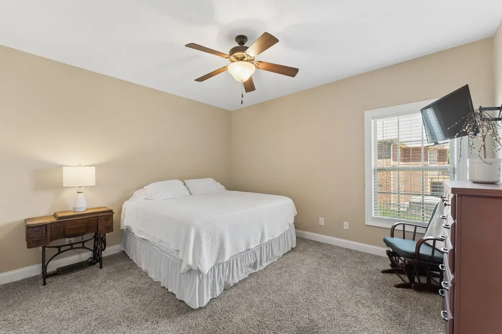 1038 Briarwood Drive Cottontown TN 37048