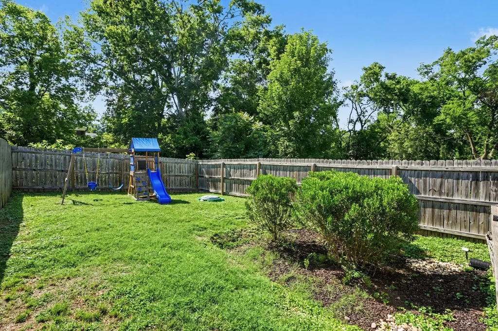 1429C Huffine Street Nashville TN 37216