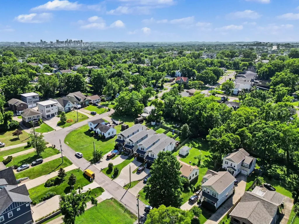 1429C Huffine Street Nashville TN 37216