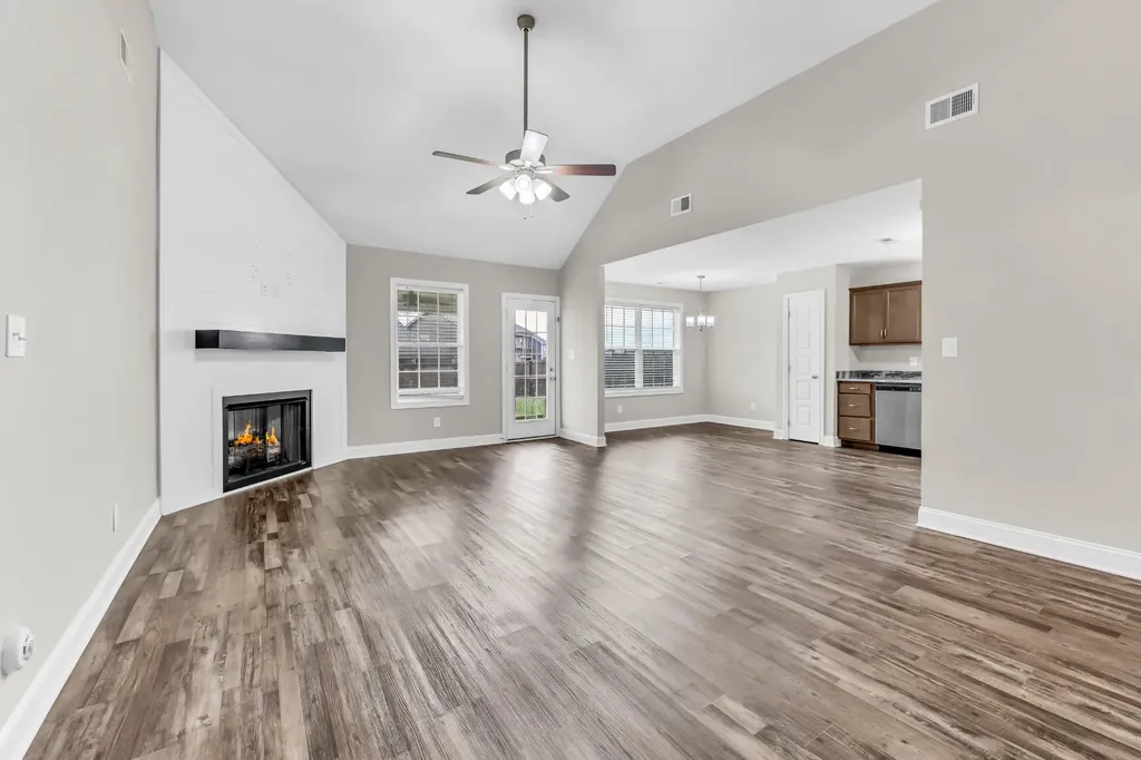 1101 Whitney Drive Clarksville TN 37042