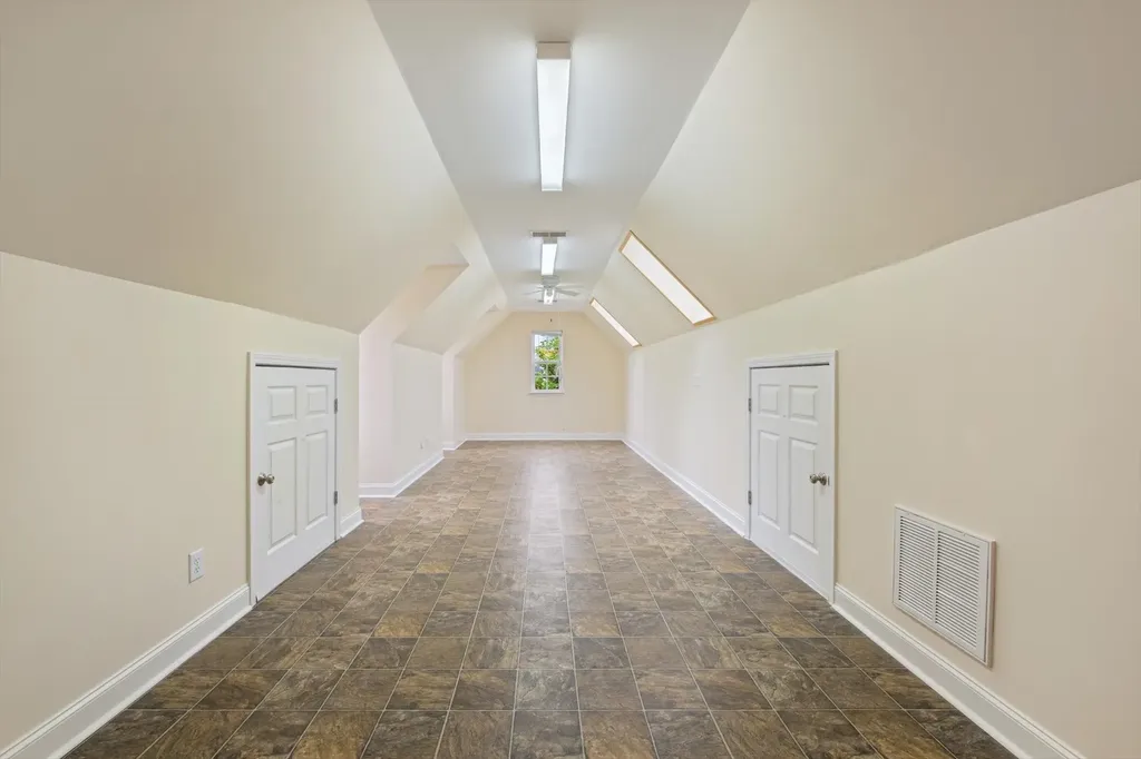 2216 Twin Peaks Court Spring Hill TN 37174