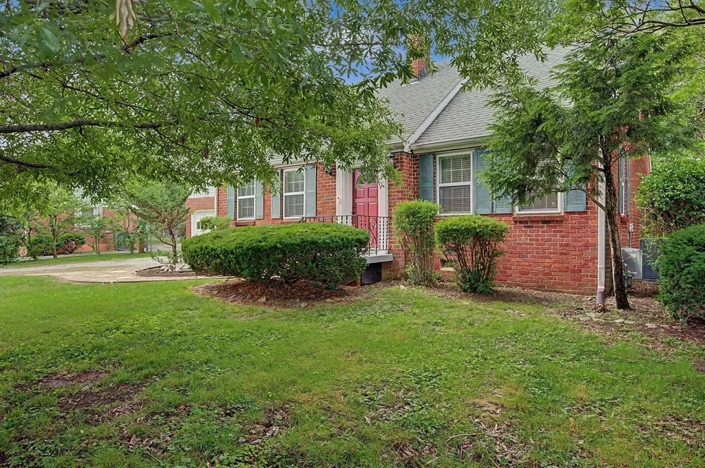 2840 Blue Brick Drive Nashville TN 37214