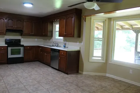 110 Towering Oaks Drive Tennessee Ridge TN 37178