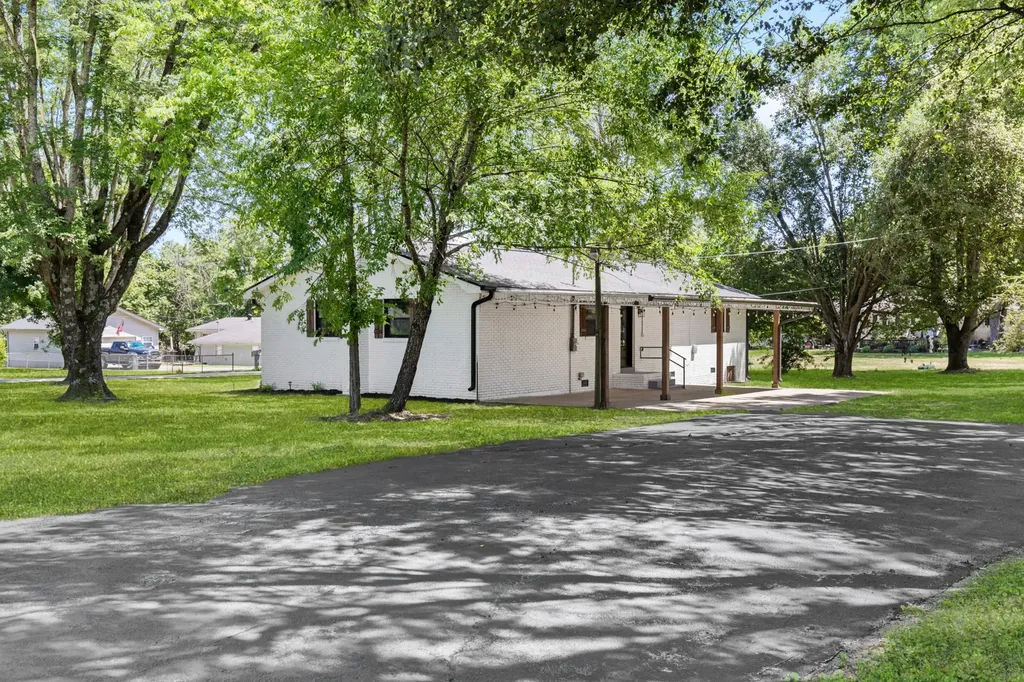 65 Rocky Creek Loop Castalian Springs TN 37031