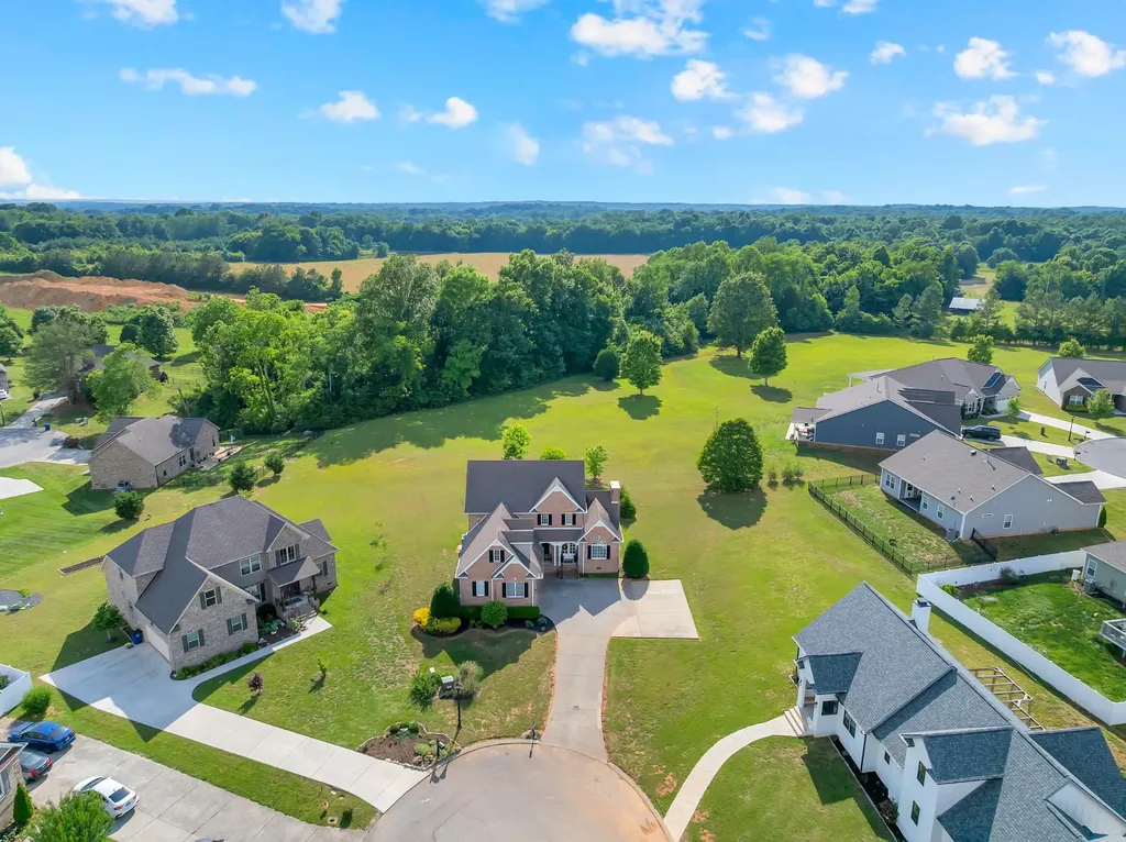102 Waycross Drive Shelbyville TN 37160
