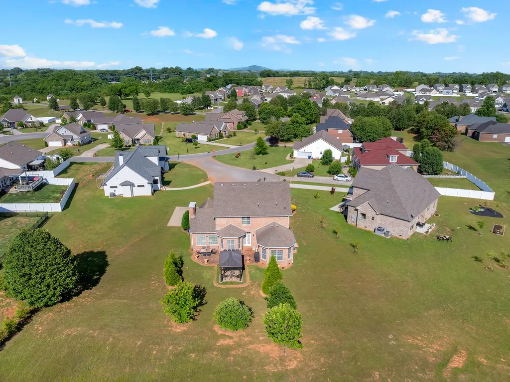 102 Waycross Drive Shelbyville TN 37160