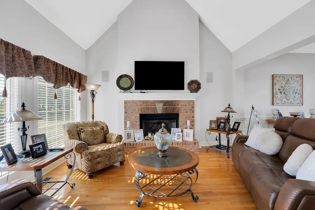 102 Waycross Drive Shelbyville TN 37160