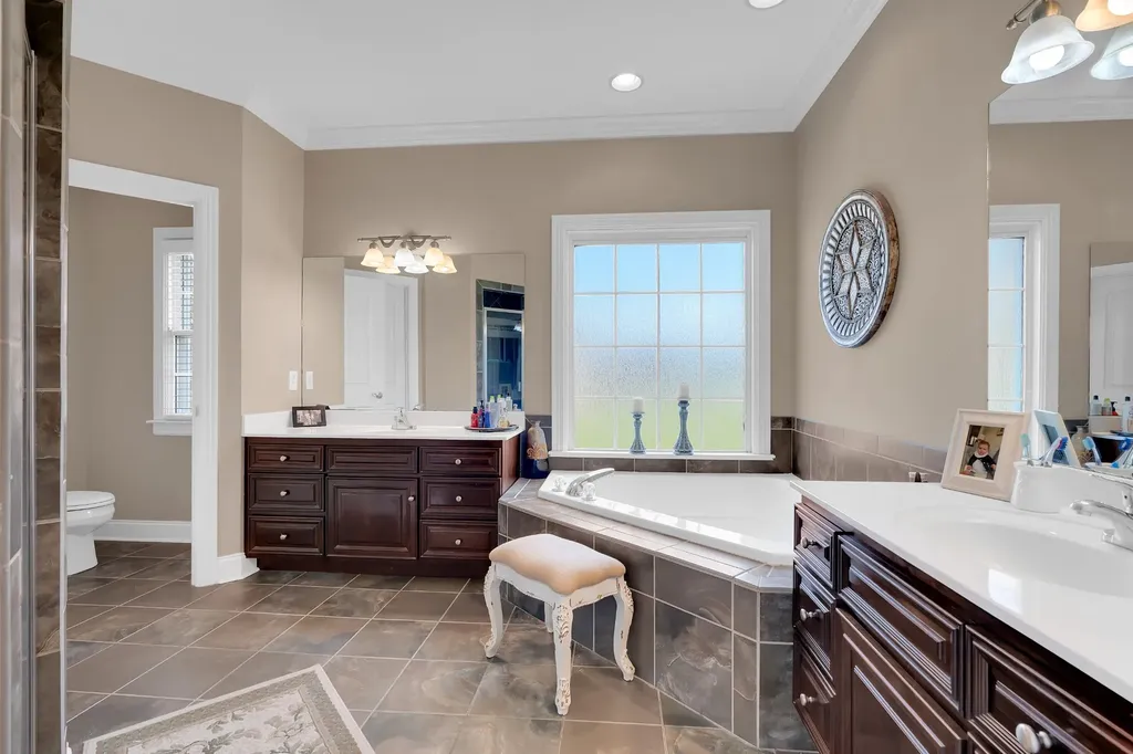102 Waycross Drive Shelbyville TN 37160