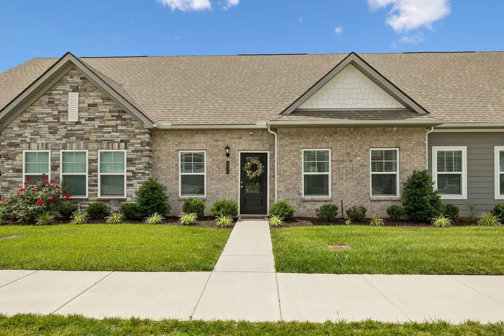 2330 Laurelstone Drive Murfreesboro TN 37130