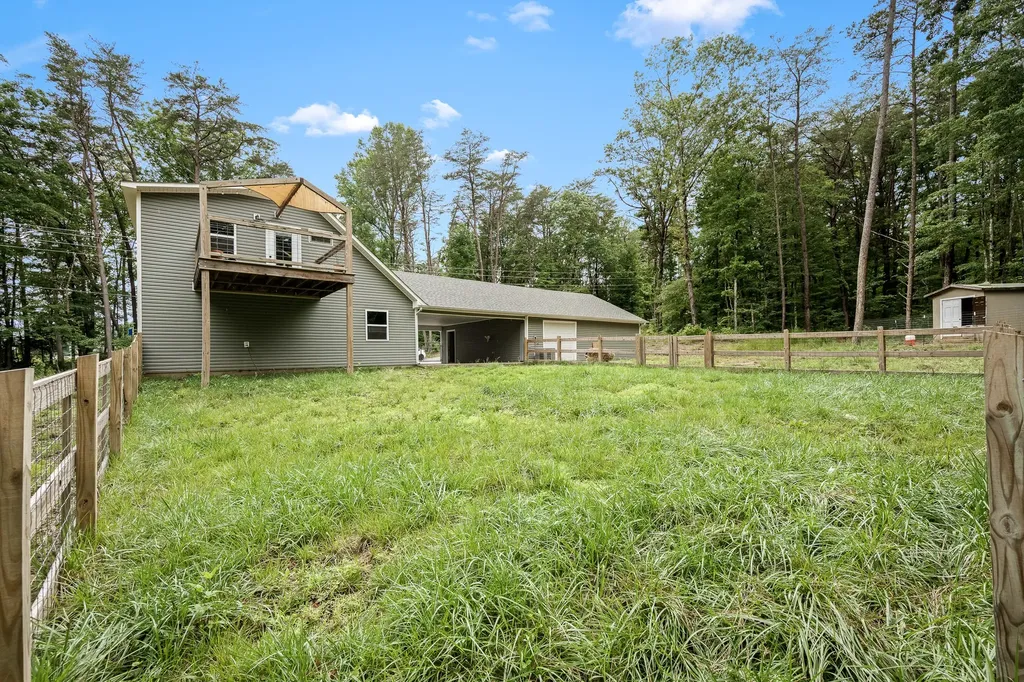 1361 Old Highway 56 Altamont TN 37301