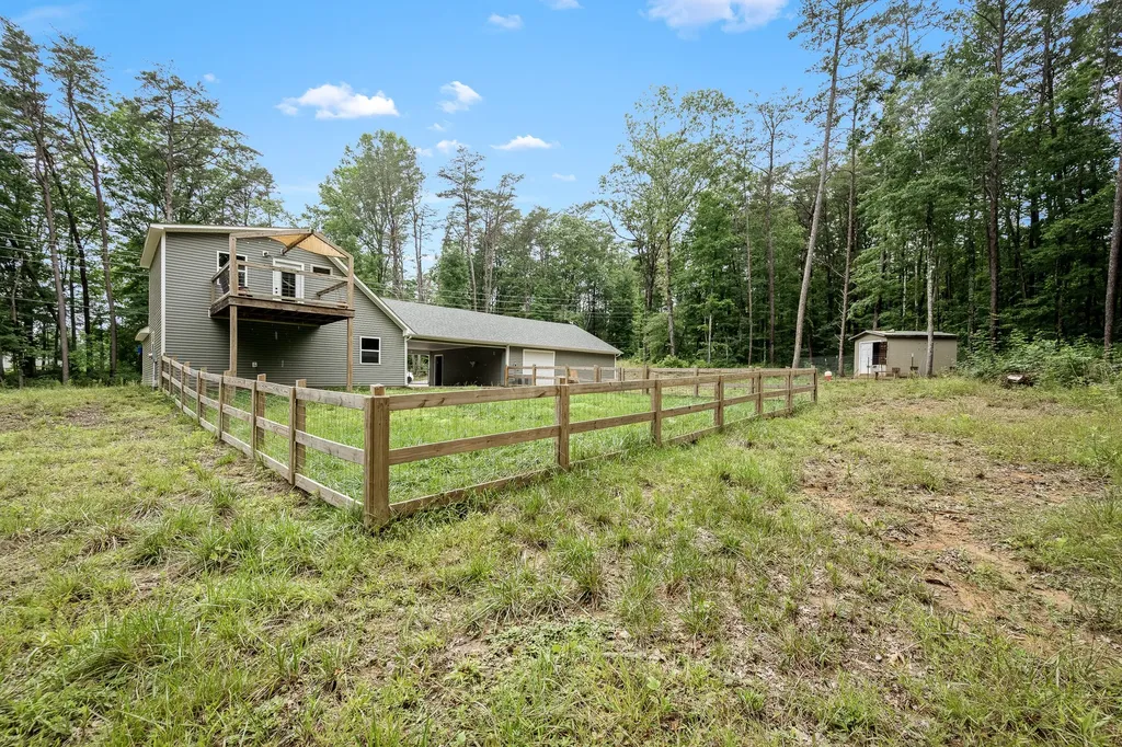 1361 Old Highway 56 Altamont TN 37301