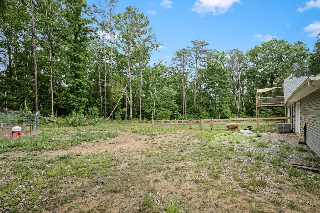 1361 Old Highway 56 Altamont TN 37301