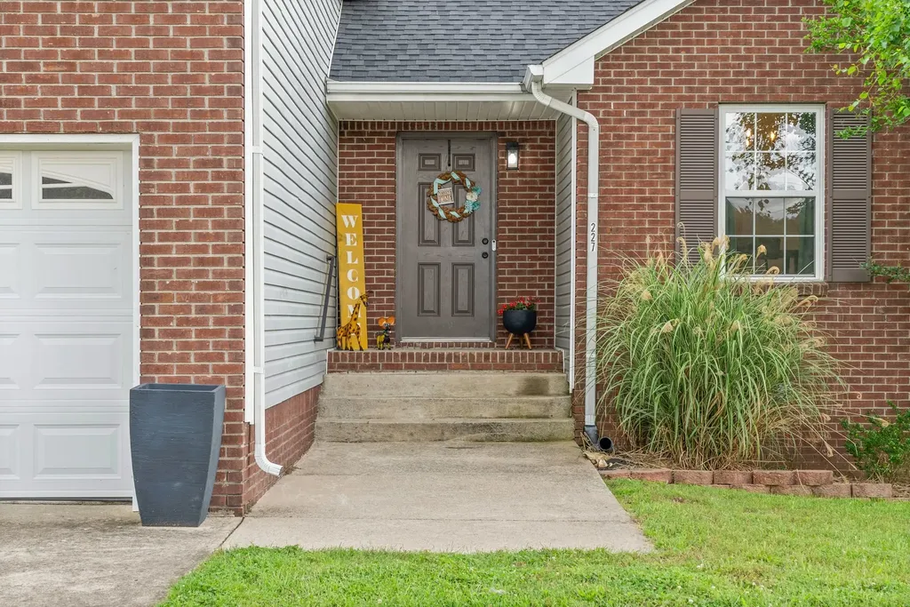 227 Harold Drive Clarksville TN 37040