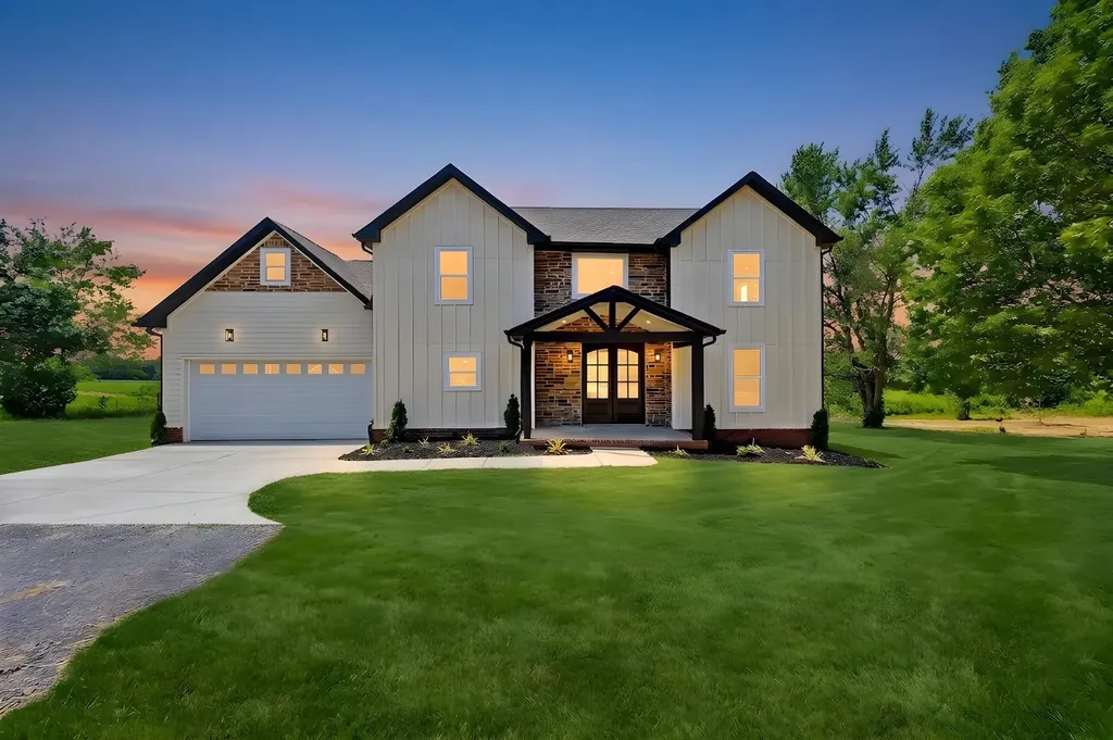 3305 Dobbins Pike Portland TN 37148