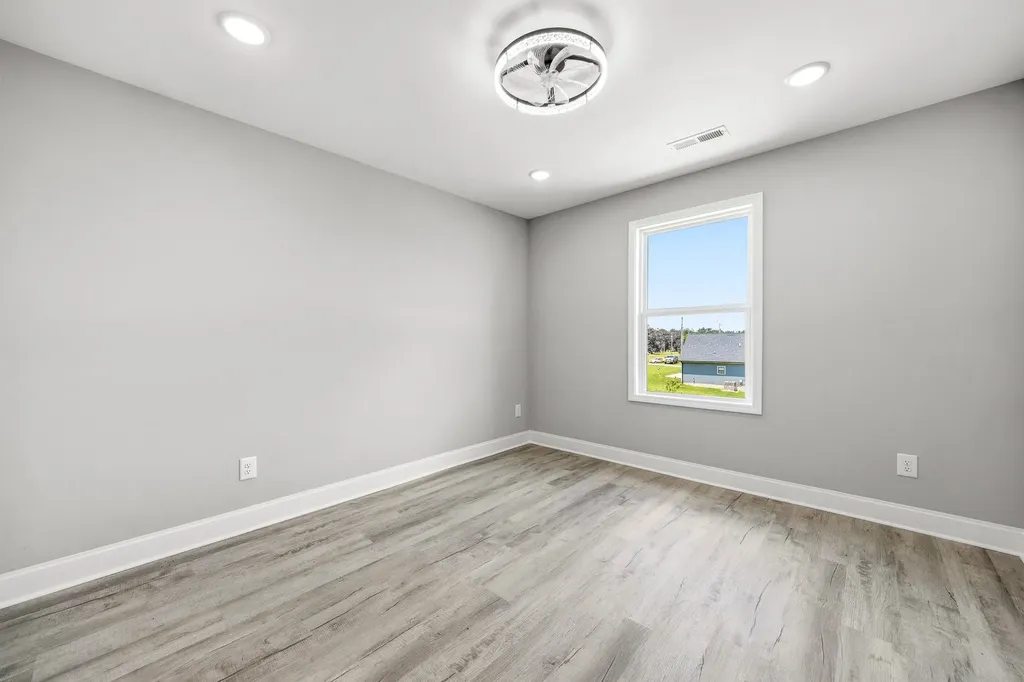 3305 Dobbins Pike Portland TN 37148