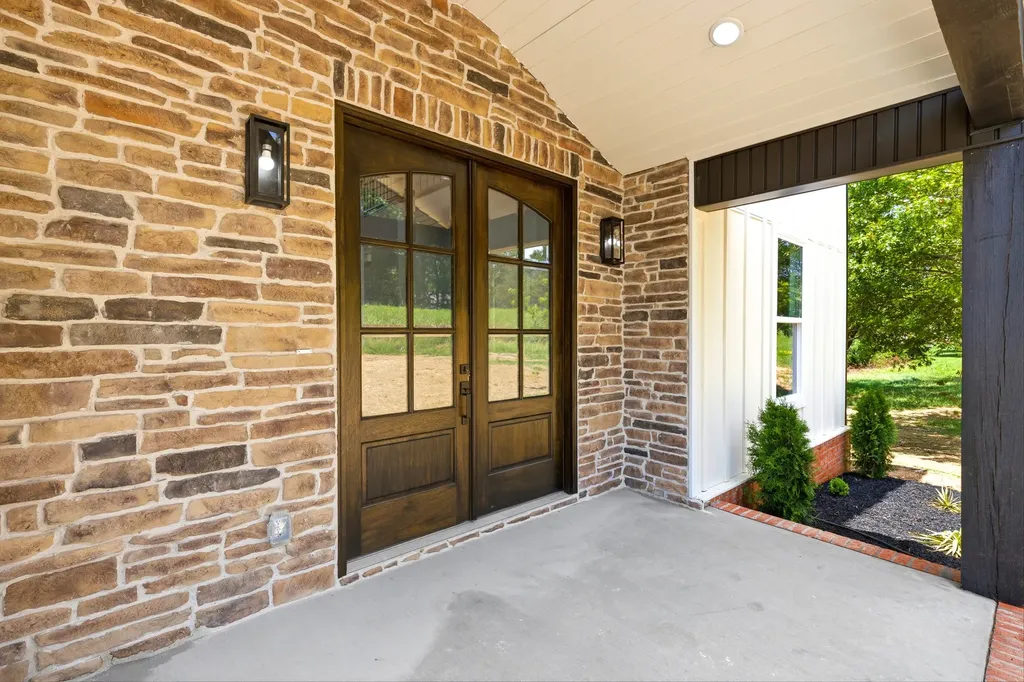 3305 Dobbins Pike Portland TN 37148