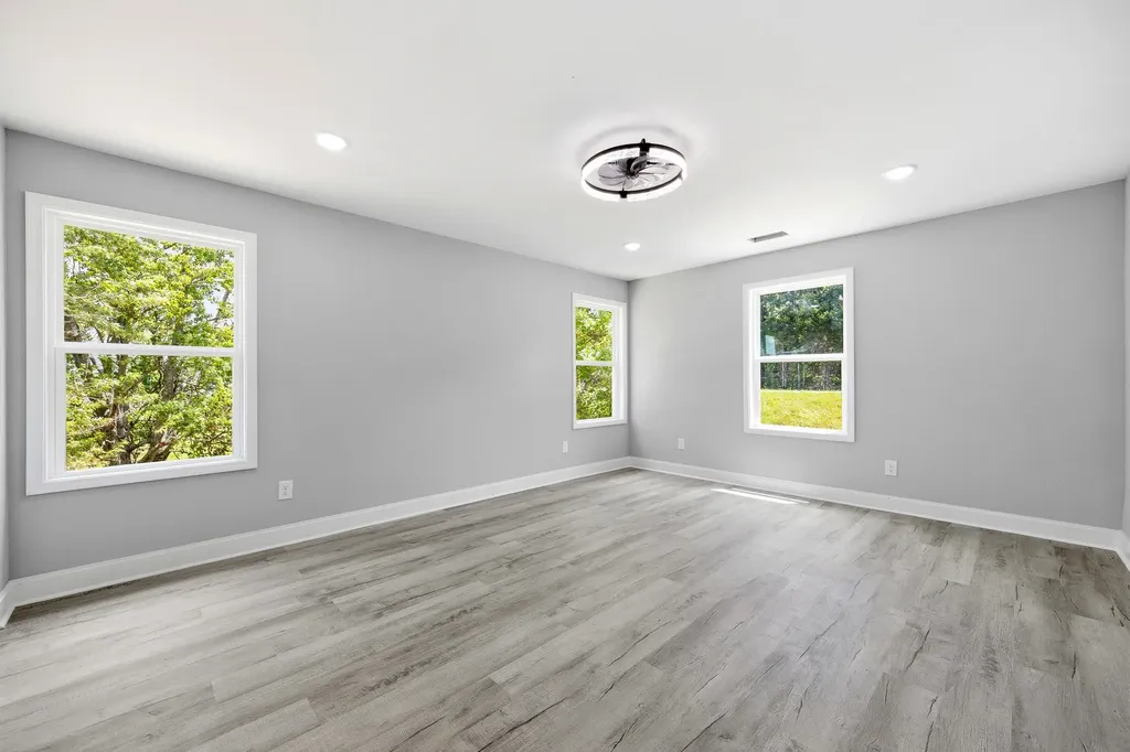 3305 Dobbins Pike Portland TN 37148