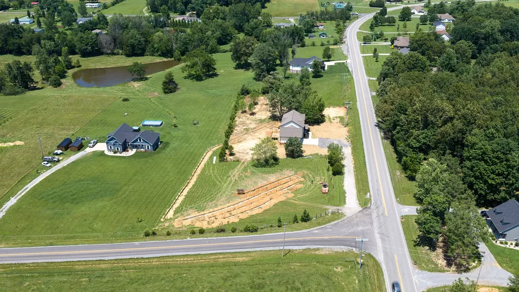 3305 Dobbins Pike Portland TN 37148