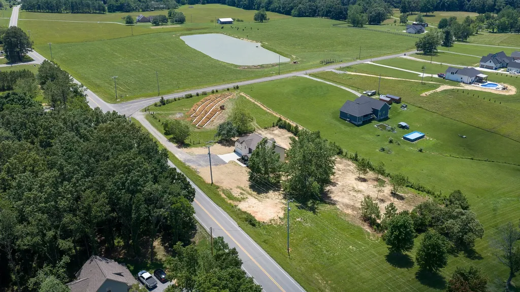 3305 Dobbins Pike Portland TN 37148