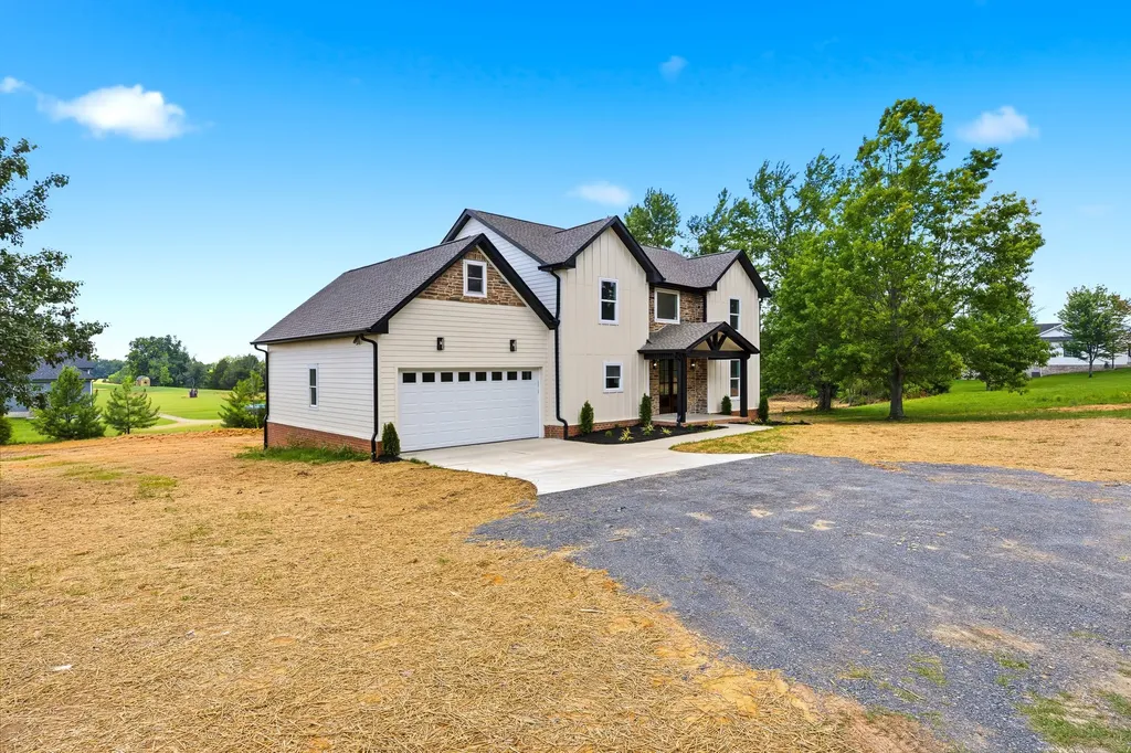 3305 Dobbins Pike Portland TN 37148