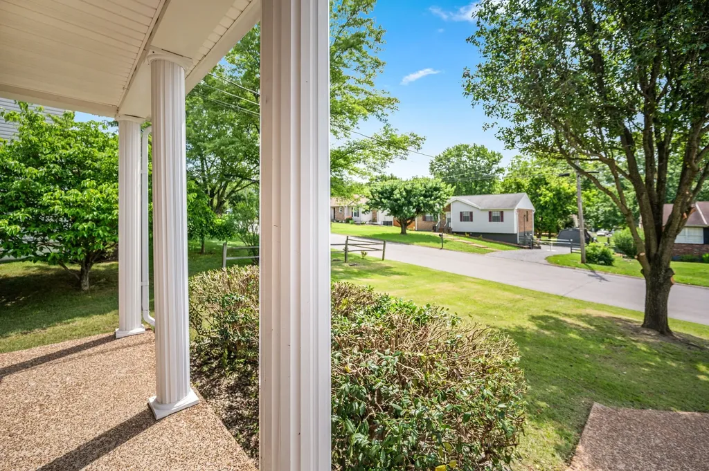 615 Meadowview Drive Mount Juliet TN 37122