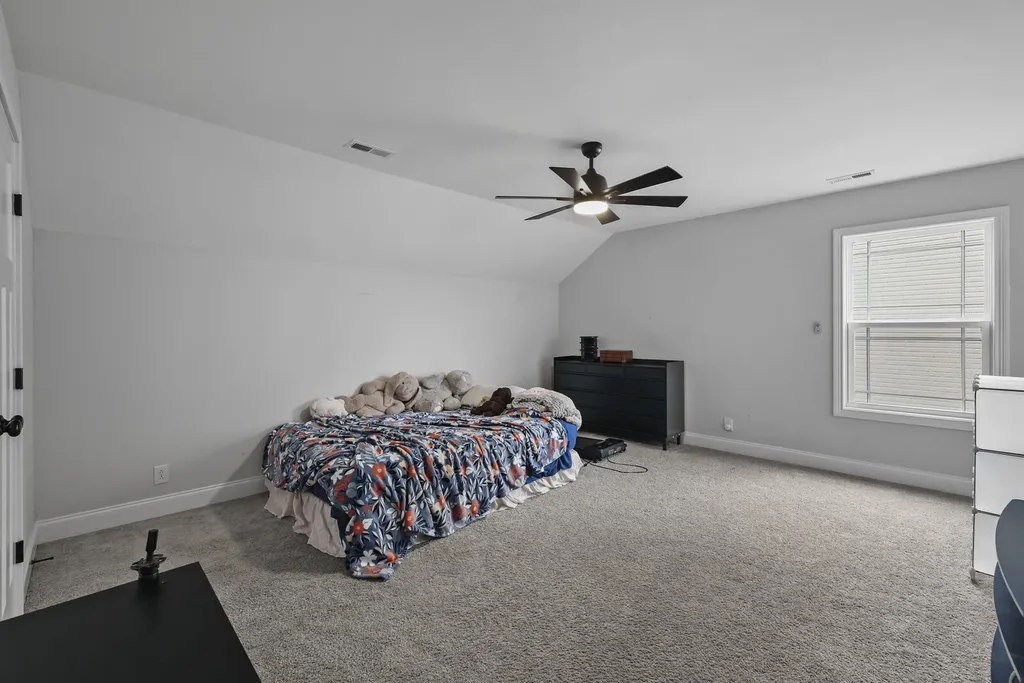 991 Cherry Blossom Lane Clarksville TN 37040