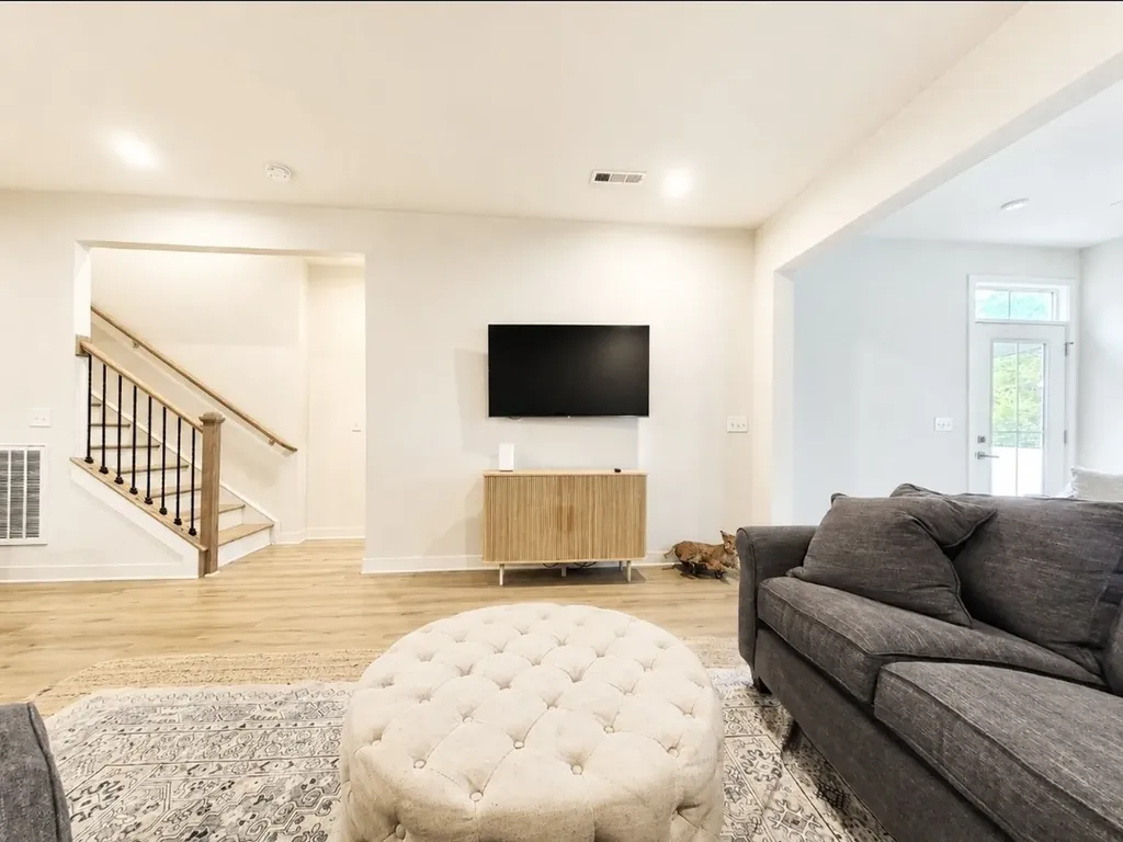 385 S Downs Circle Goodlettsville TN 37072