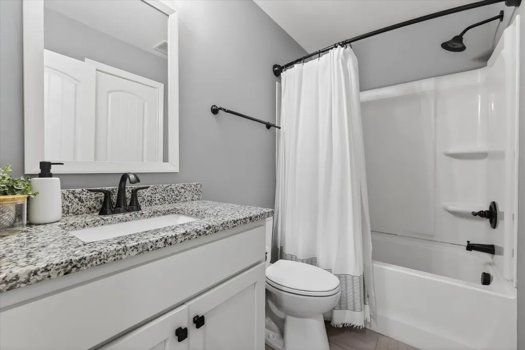 1025 Garner Hills Drive Clarksville TN 37042