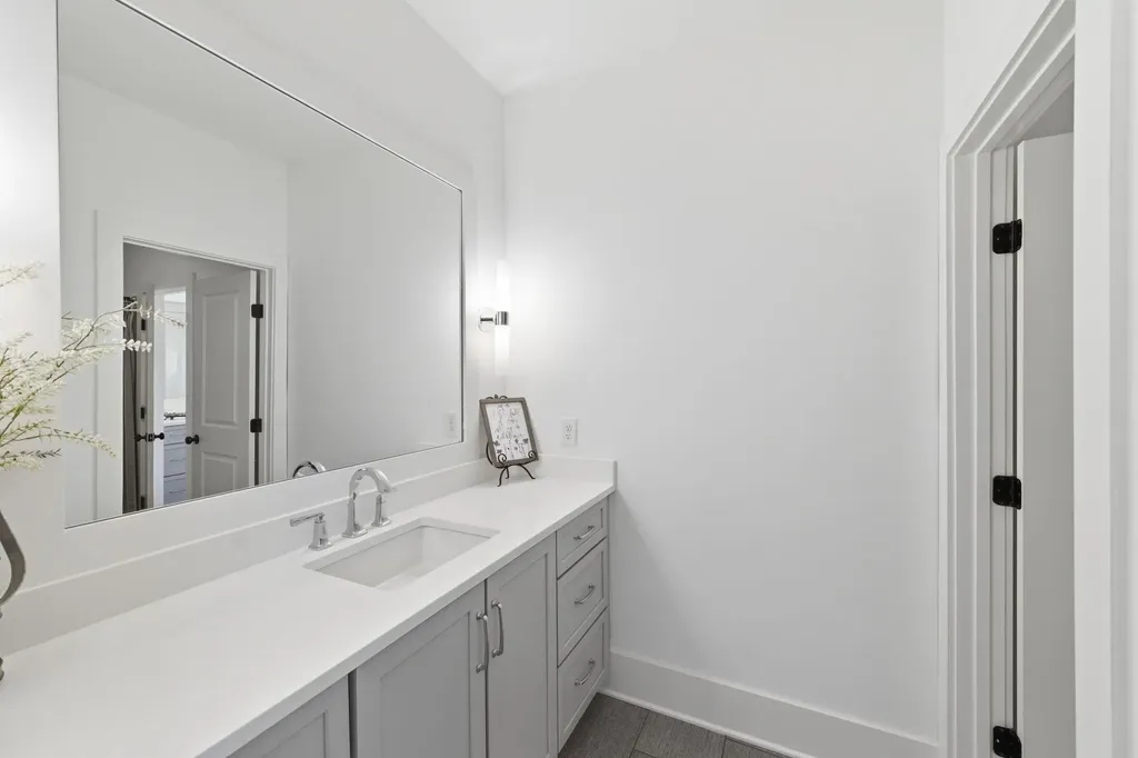 4022 Lealand Lane Nashville TN 37204