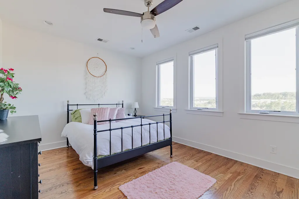 60 Twin Street Nashville TN 37209